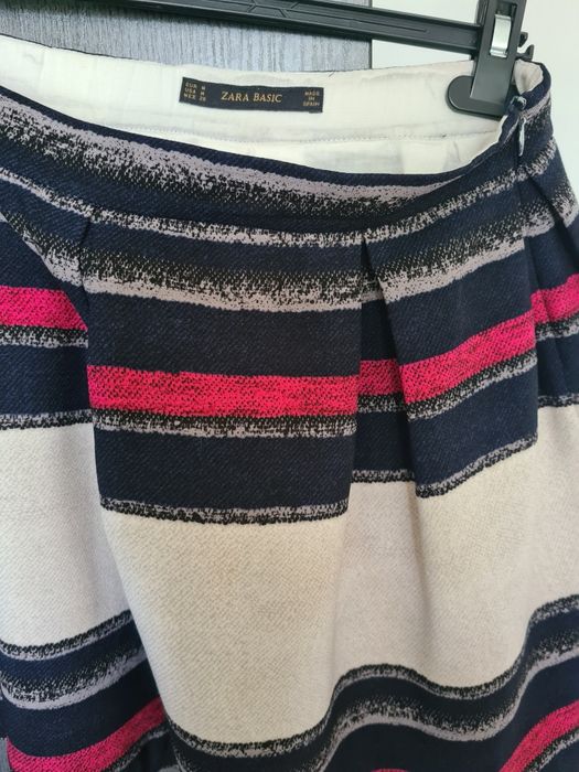 Spódnica  w  fałdki,  Zara Classic,  L