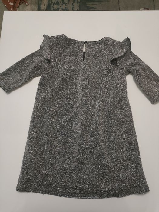 Sukienka brokatowa r 110