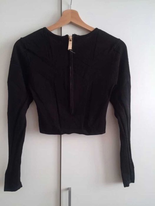 Ivyrevel czarna bluzka sweter crop top geometryczny wzór złoty suwak