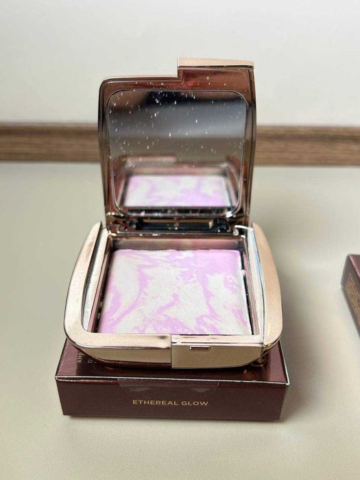 Рум'яна Hourglass Ambient