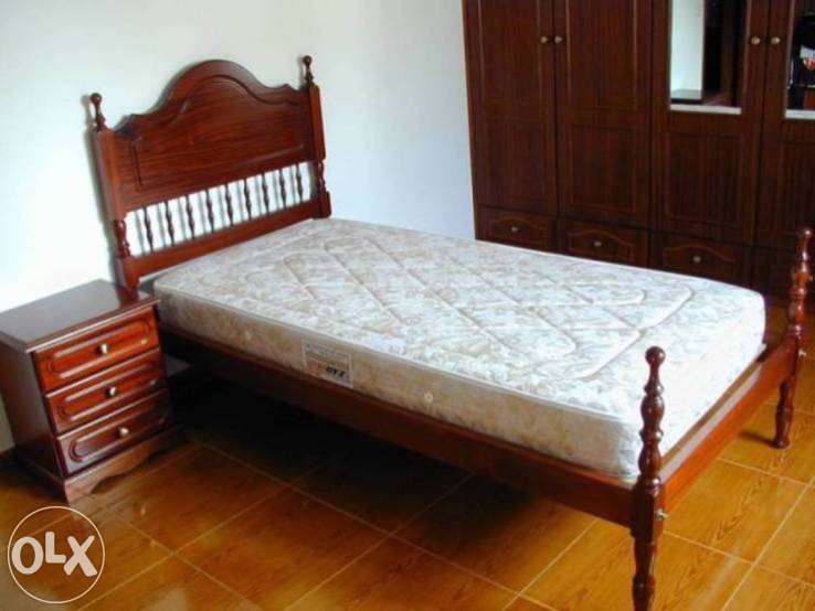 Cama de Corpo e Meio