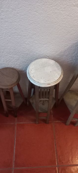 Suporte para vasos em madeira antigos