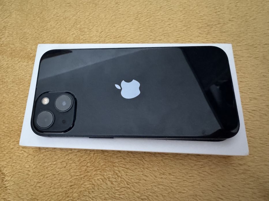 Iphone 13 Granatowy .