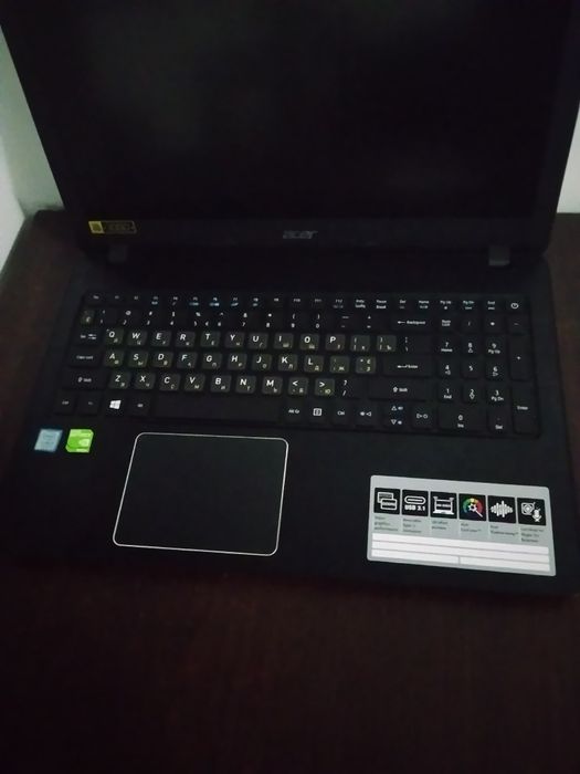 Aser  Aspire F5-573