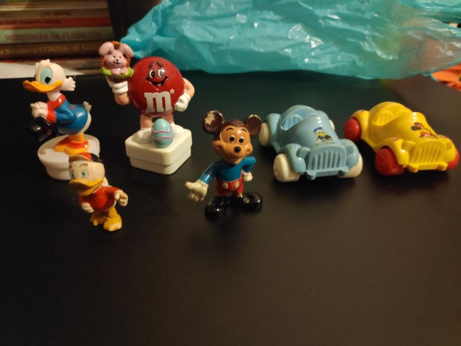 Bonecos PVC Dragon Ball, Marvel, LEGO e Disney