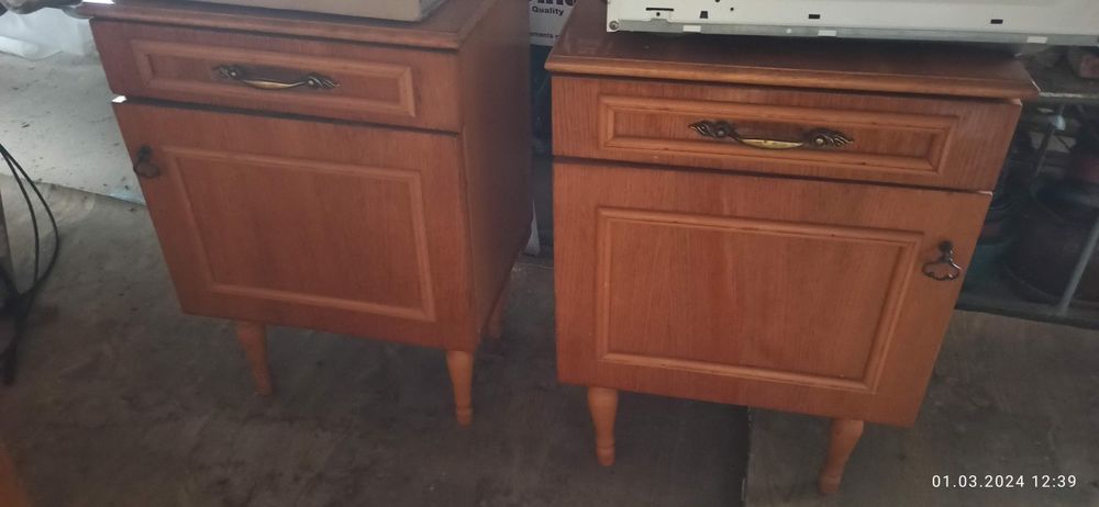 Двоспальне ліжко комод тумбочки