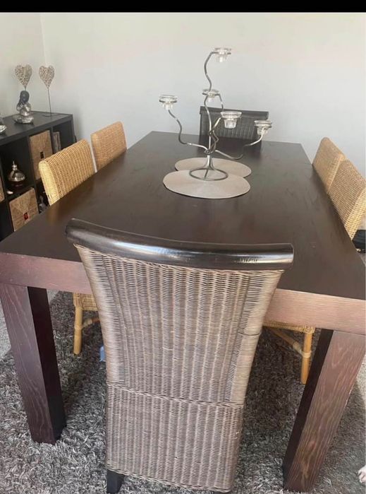 Mesa de sala em madeira
