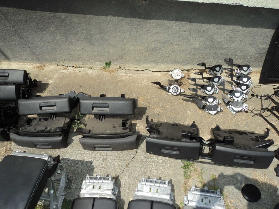 VW  Шкода  Сеат  Ауді  шухлядки  ,  мікроліфт  на   сидіння Запчастини