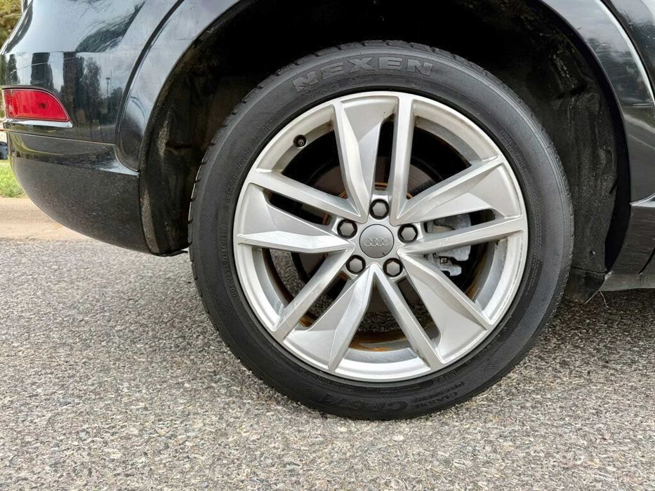 Audi Q3      2019