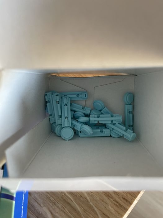 Sprzedam glukometry.