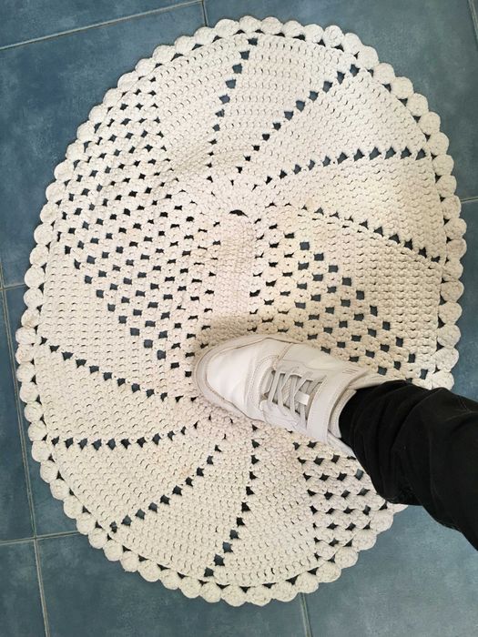 Tapete oval em crochê