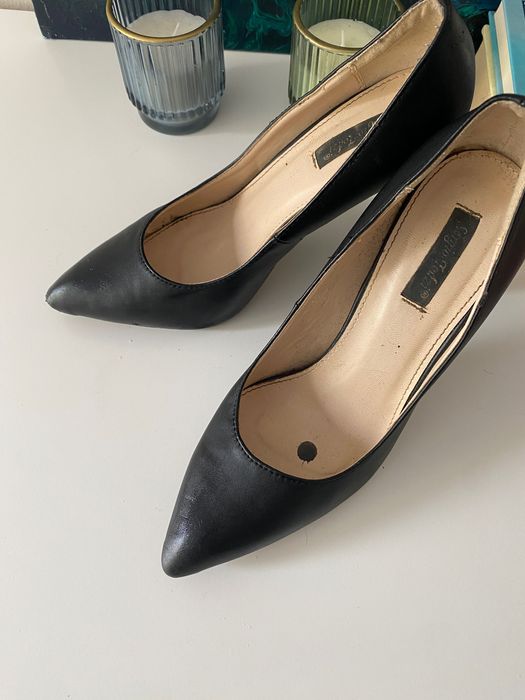 Czarne szpilki klasyczne 37