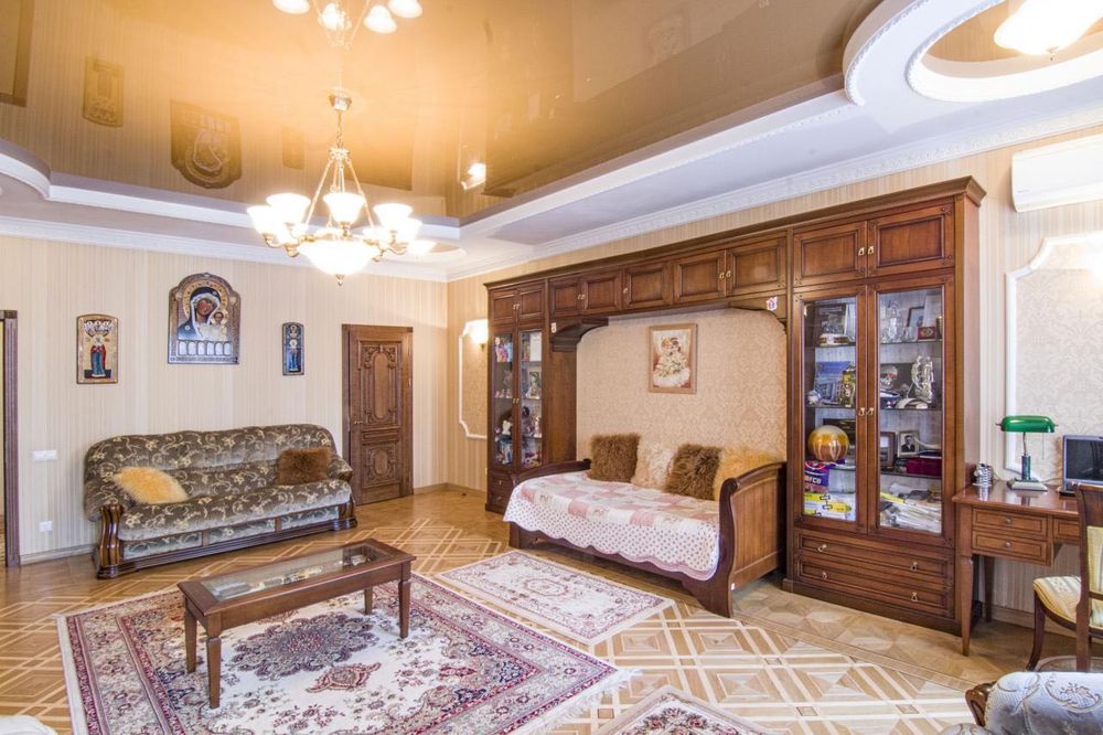 Продаж квартири 245 кв.м. з терасою! 2 поверх, ЖК Чайка, вул Лобановського 21