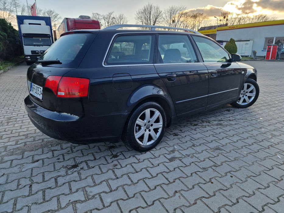 Sprzedam Audi A4b7. Xenon.