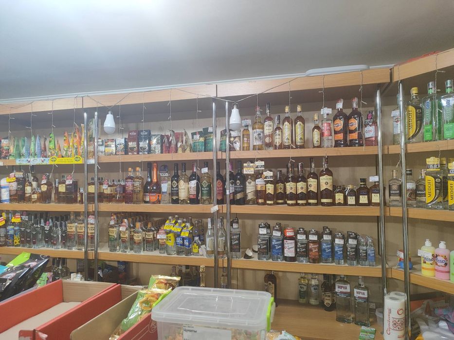 Продам торговое оборудование.цена договорная.