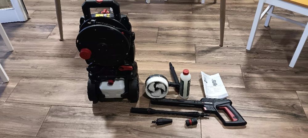 Tenho duas Maquinqs de lavar de alta pressao 2400W 170 bares