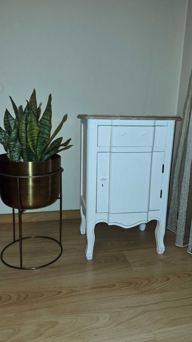 Mesinha cabeceira consola para restaurar