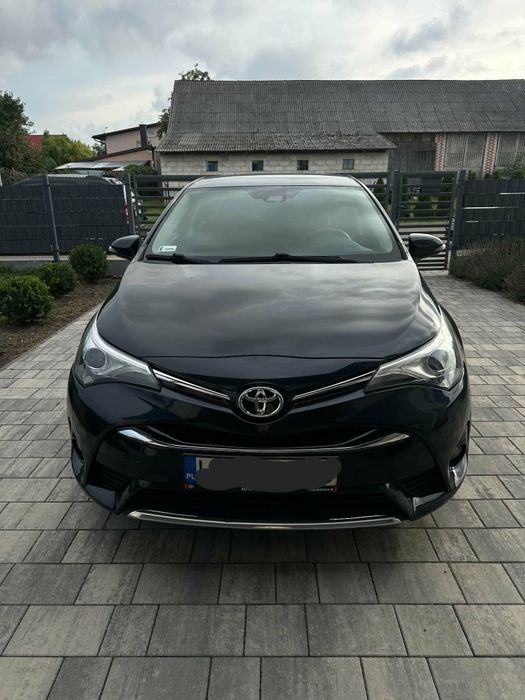 Toyota  Avensis 1.8  2 właściciel