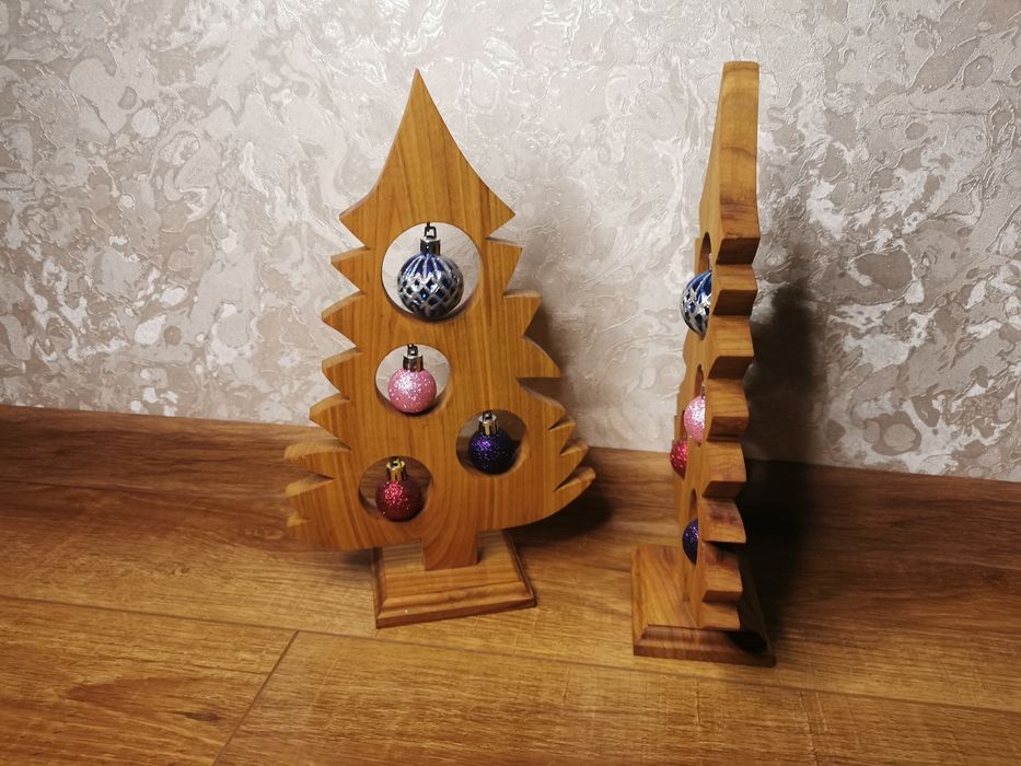 Новорічні декоративні ялинки (прикраси)