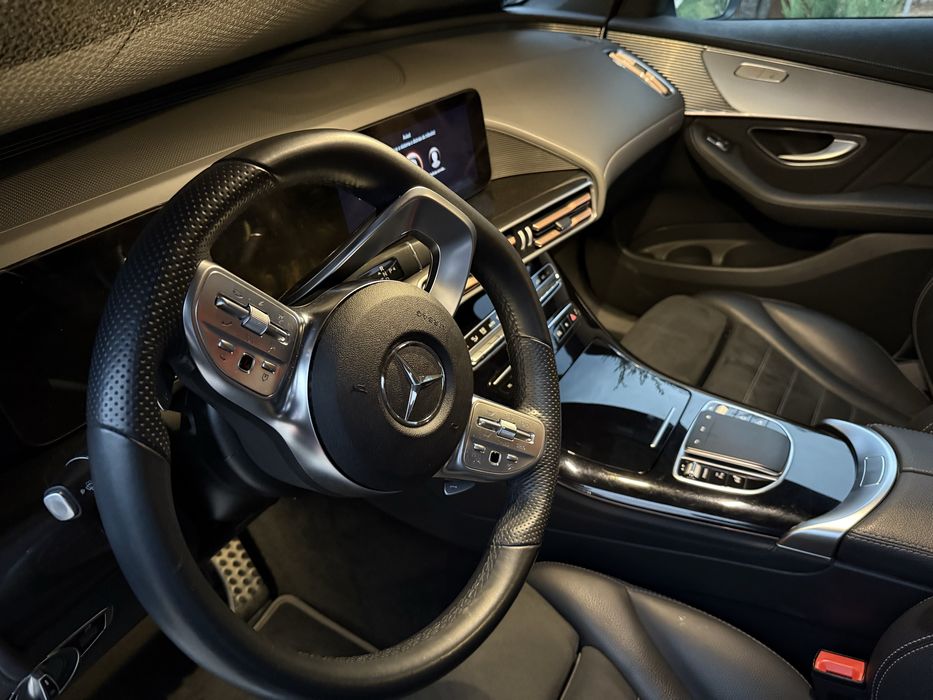 Mercedes Benz     EQC 400