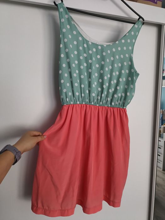 Sukienka w groszki M