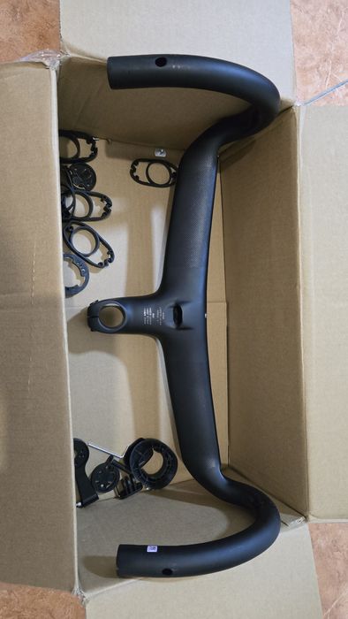 Guiador Integrado Roval Rapide Carbon