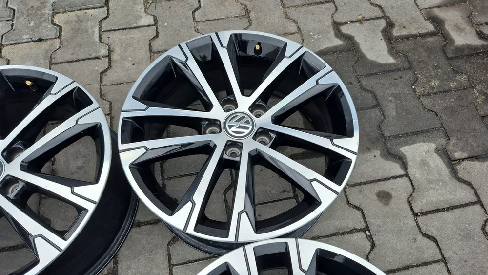 Felgi 3G0601025M 17 5x112  VW passat B7 B8 Caddy Touran Golf