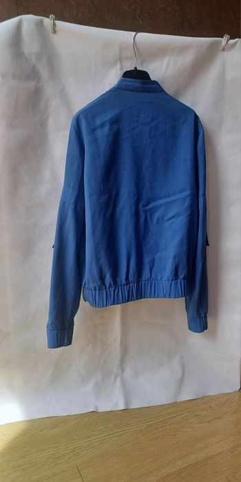 Piękna chabrowa niebieska granatowa bluza kurtka narzutka Reserved 34