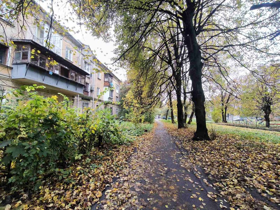 продаж 2к квартири ближнє Замостя