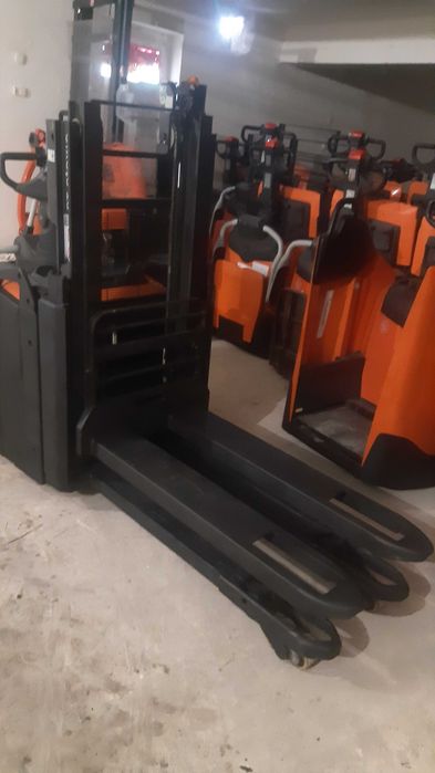 Paleciak elektryczny TOYOTA Bt SPE 200D