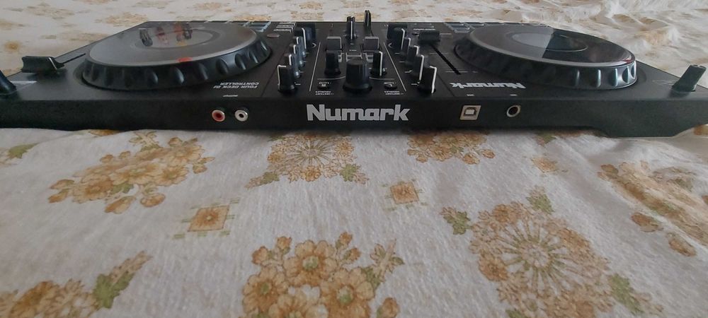 Controlador DJ Numark Platinum FX