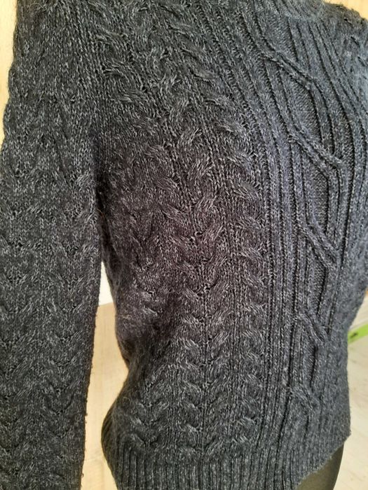 Sweter z warkoczami Massimo Dutti