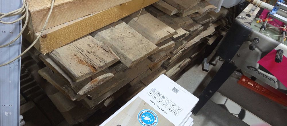 Deski z podłogi na opał