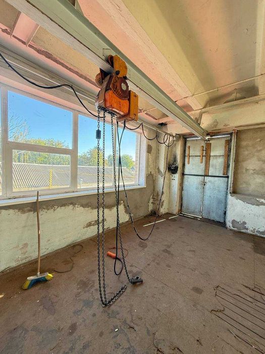 Оренда виробничого або складського приміщення 250 кв.м. є обладнання