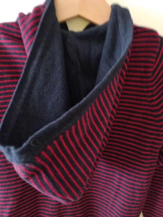 Casaco de malha, riscas azuis e vermelhas, capuz, 4 anos, Jacadi Paris