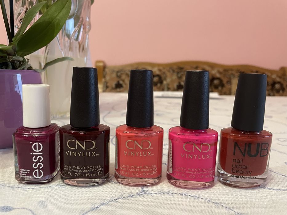 Лаки для нігтів CND, NUB, Essie