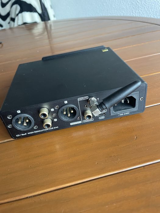 SMSL  (S.M.S.L) D-6s DAC