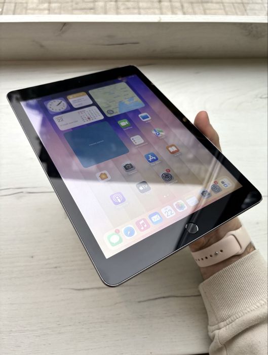 Ipad 5 Space Gray чудовий стан