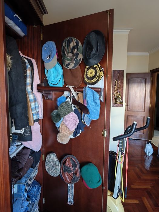 Roupeiro em mogno estilo inglês