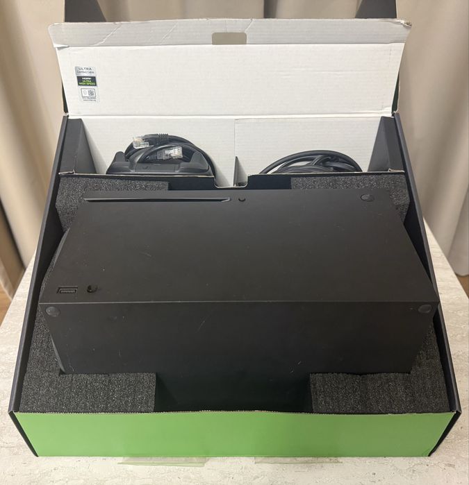 Ігрова консоль Xbox Series X + Навушники Xbox