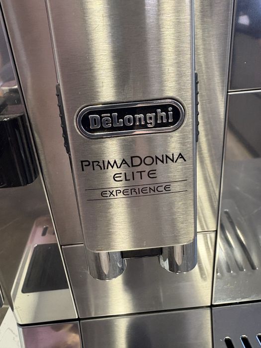 Кофемашина Delonghi PrimaDonna