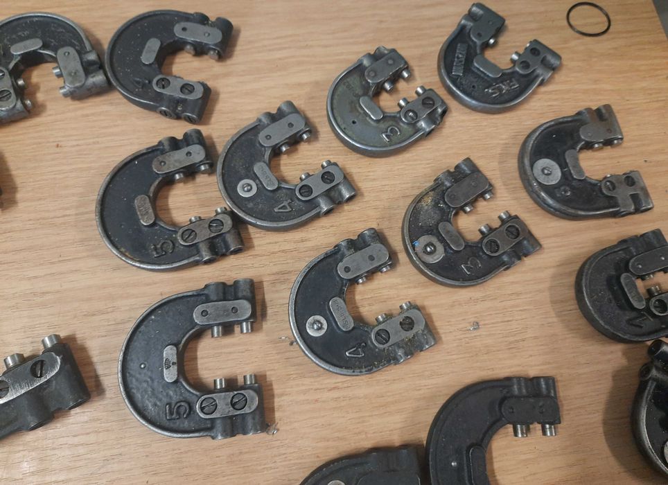 Sprawdziany szczękowe - ponad 150 sztuk