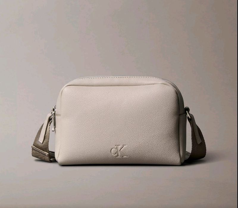 ОРИГІНАЛ! Кросбоді Calvin Klein/ Кельвін Кляйн на два відділення. США.