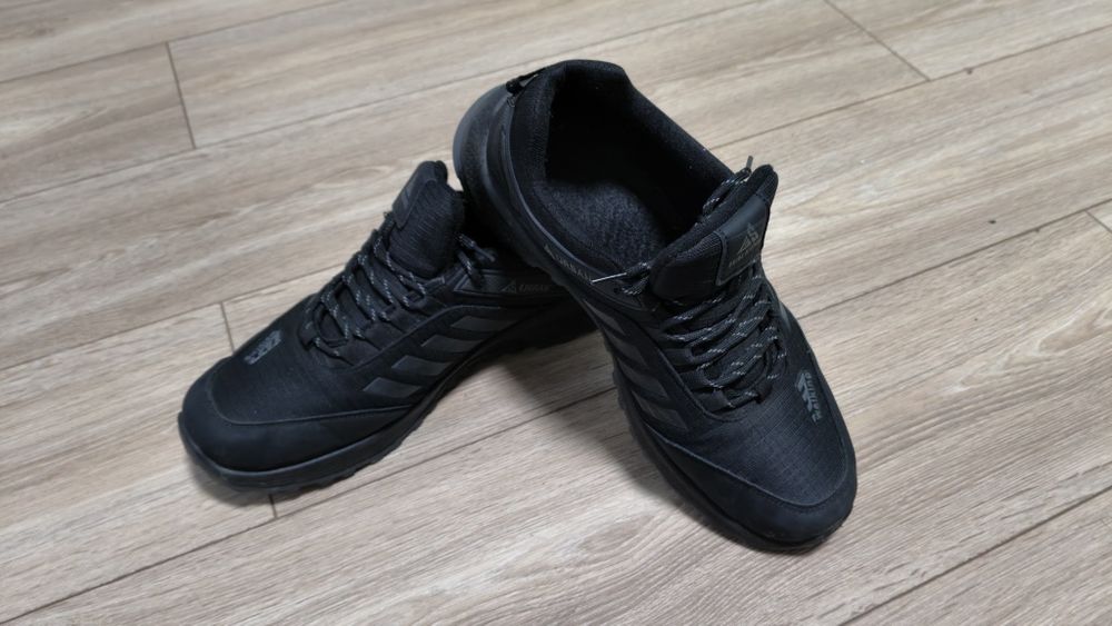 Кроссовки мужские 45-46р 4 пары