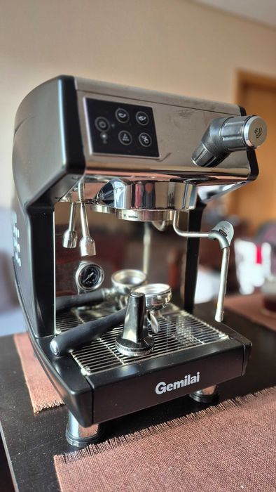 Máquina de café Gemilai CRM3200D