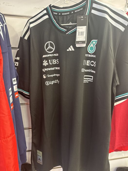 Polos e T-shirts AMG Petronas