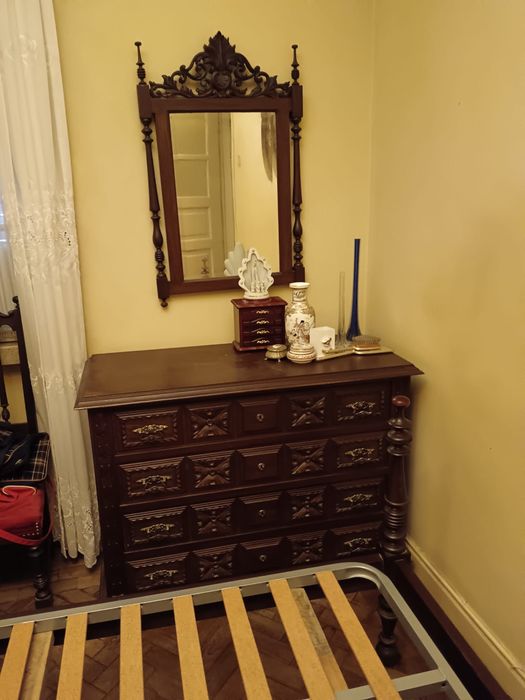 Mobília de quarto de casal antiga