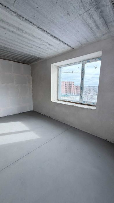 Простора 1-кімнатна квартира без ремонту - Буча, ЖК Континент