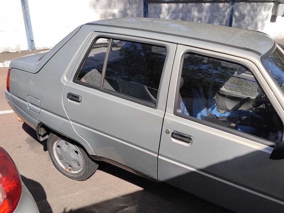 Продам автомобіль Славута