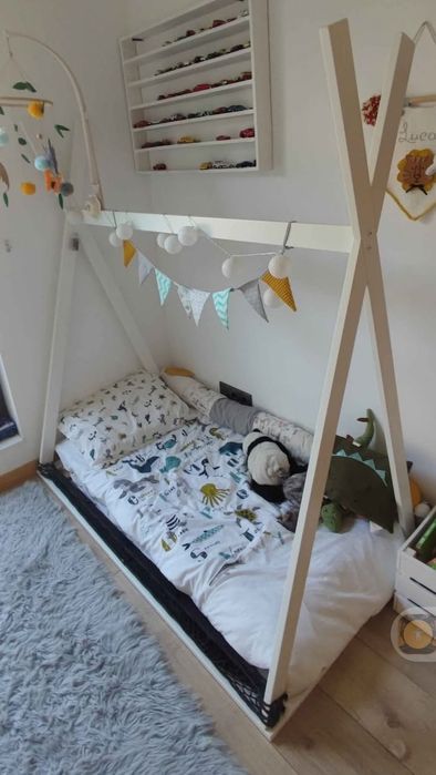 Cama montessoriana infantil